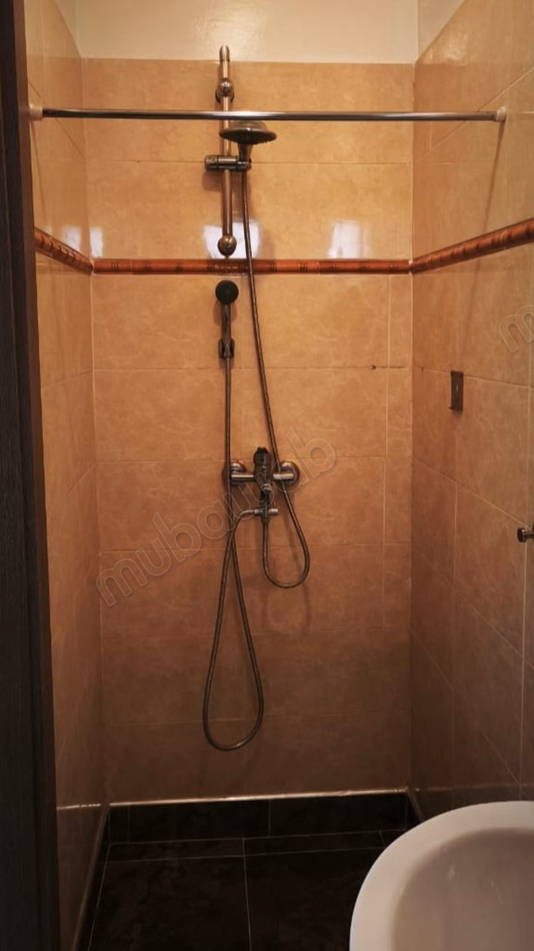 55m2 apartment completely renovated on the 4th floor