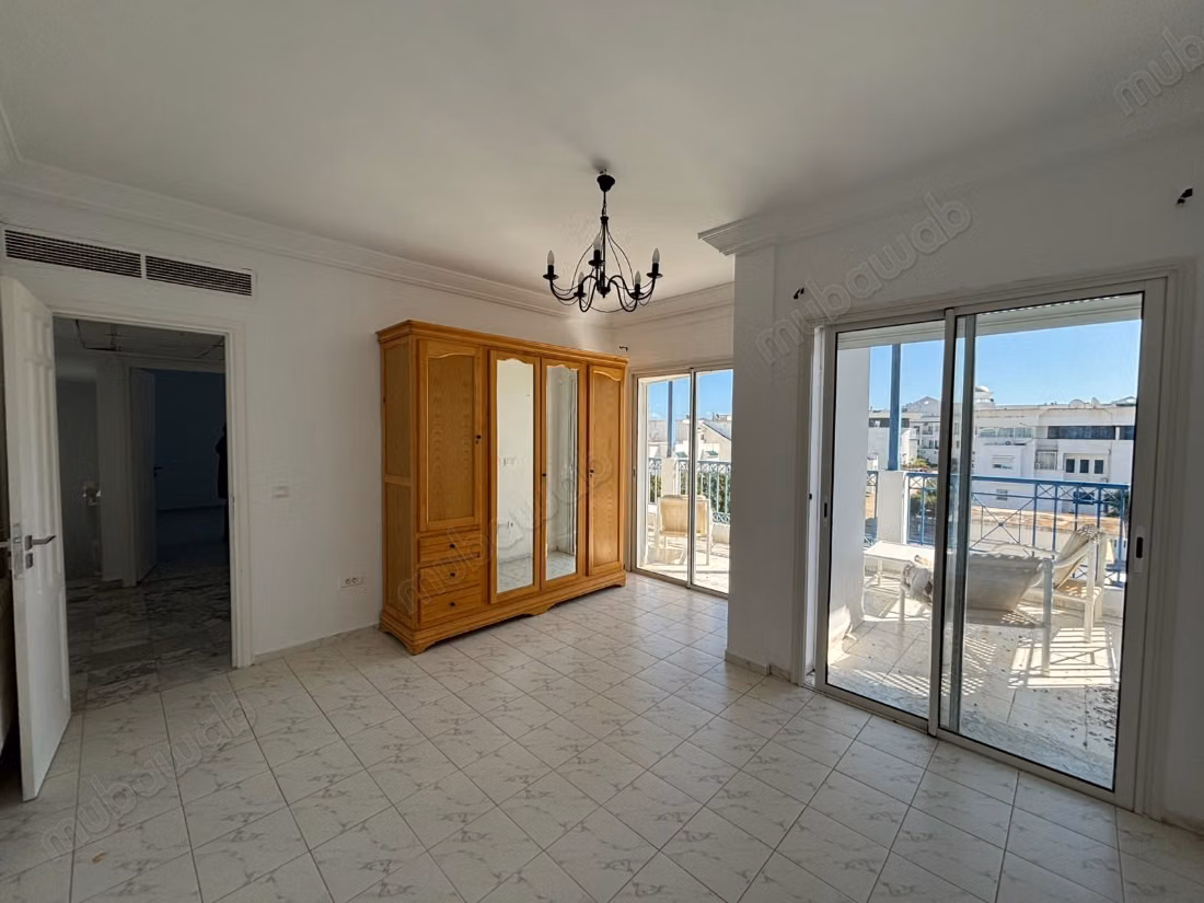 À louer un duplex s3 à gammarth