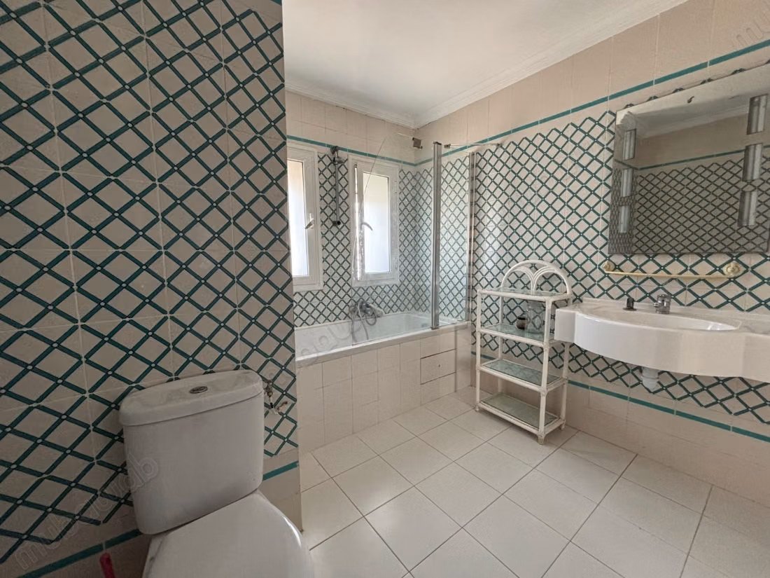 À louer un duplex s3 à gammarth