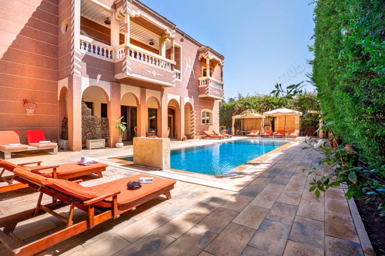 Prestigious villa, Targa, 15 m pool