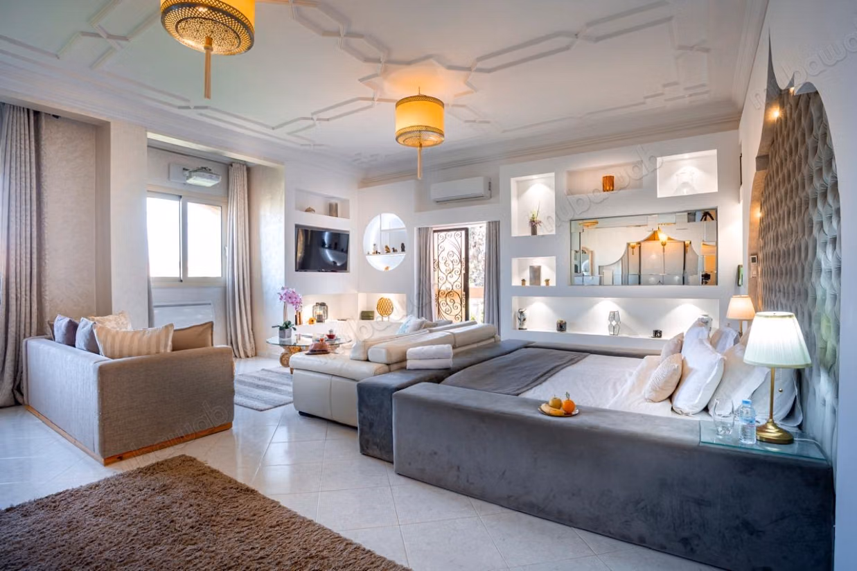 Prestigious villa, Targa, 15 m pool