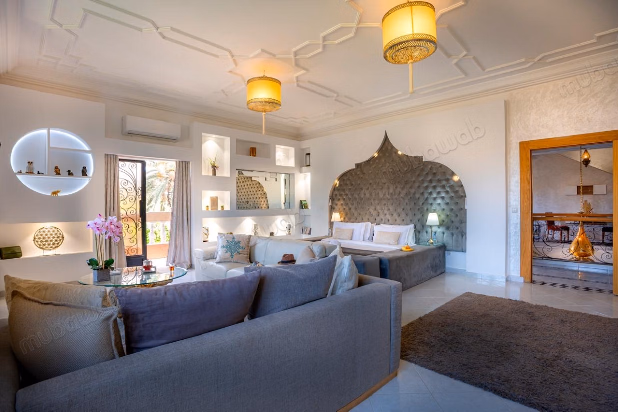 Prestigious villa, Targa, 15 m pool