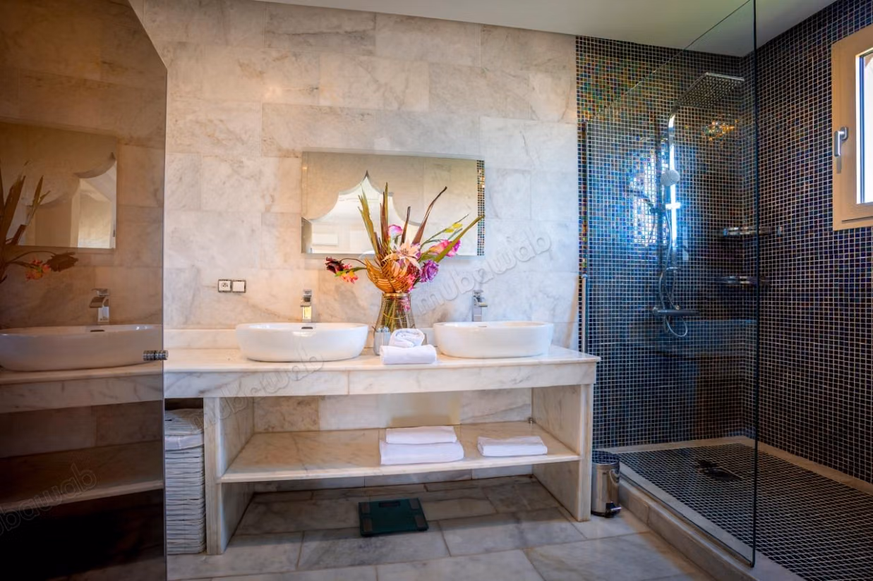 Prestigious villa, Targa, 15 m pool
