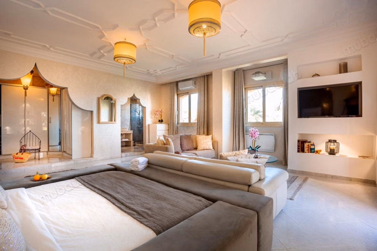 Prestigious villa, Targa, 15 m pool