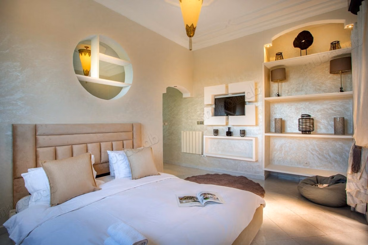 Prestigious villa, Targa, 15 m pool