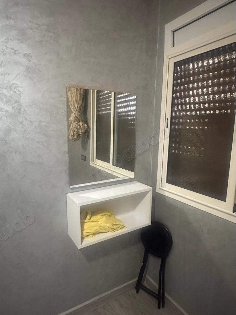 A louer pour longue durée, appartement