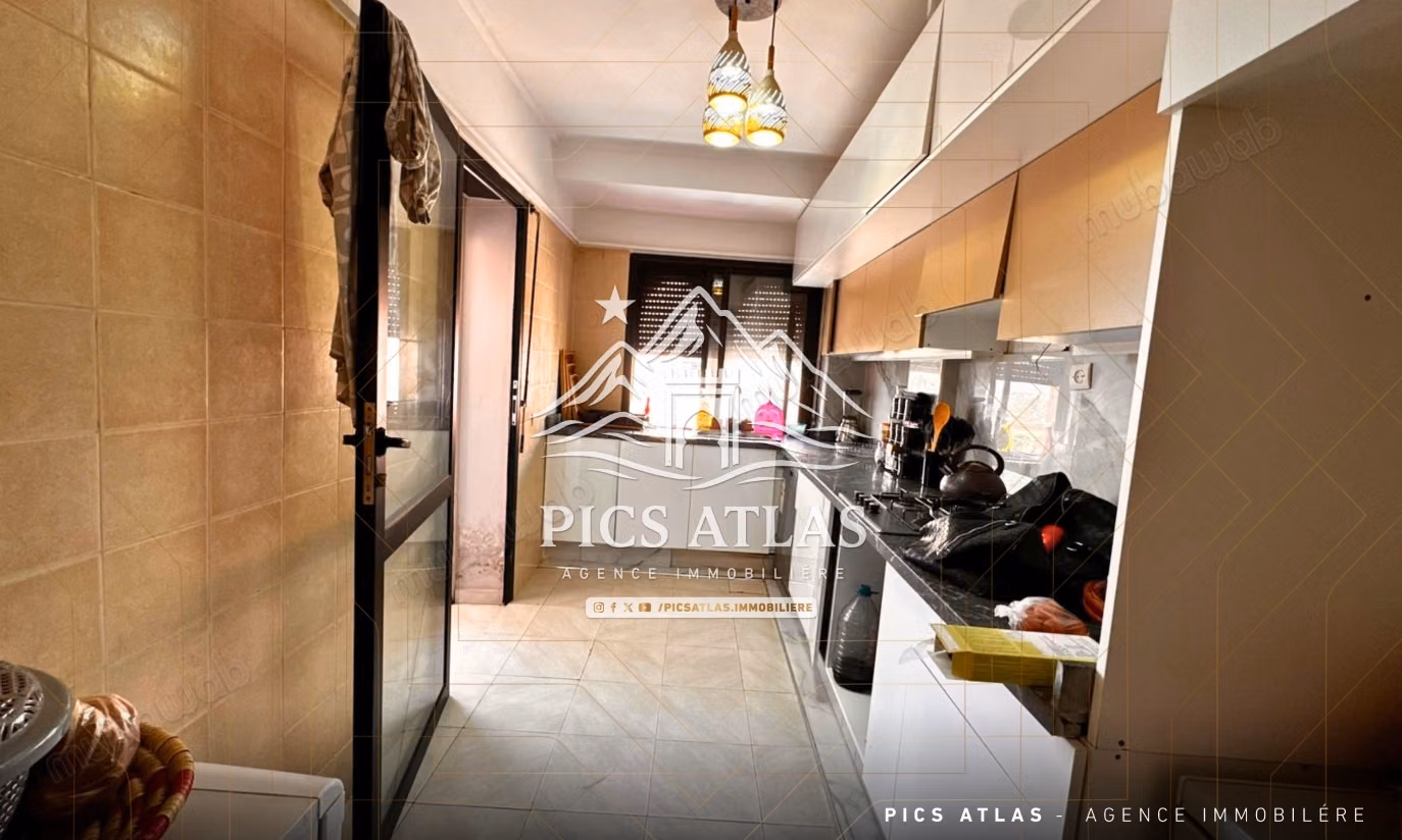 Appartement à vendre à Azzouzia – 85 m² avec parking et ascenseur