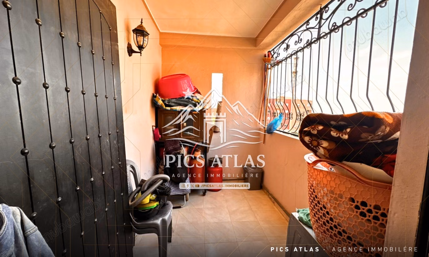 Appartement à vendre à Azzouzia – 85 m² avec parking et ascenseur