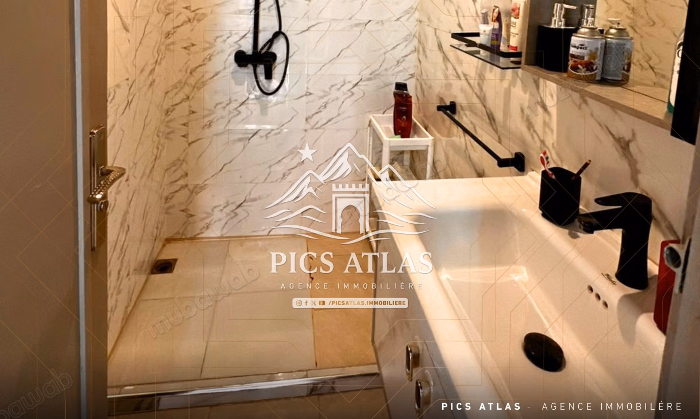 Appartement à vendre à Azzouzia – 85 m² avec parking et ascenseur