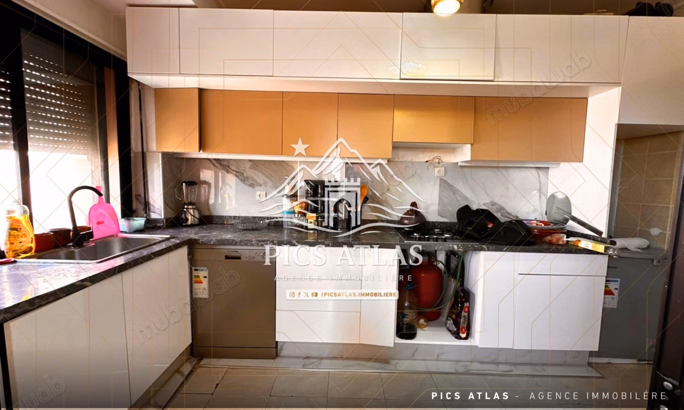 Appartement à vendre à Azzouzia – 85 m² avec parking et ascenseur