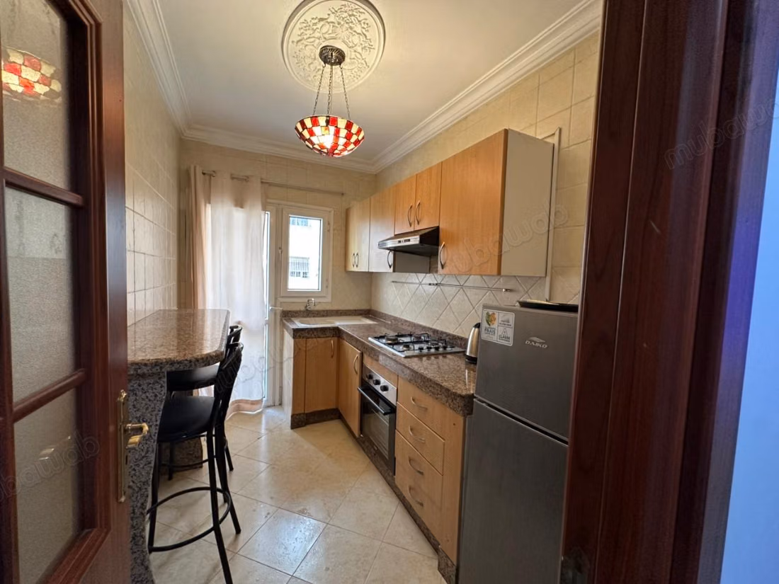Bel appartement à louer à Bourgogne Ouest. Superficie totale de 60 m². Système de climatisation et service de conciergerie