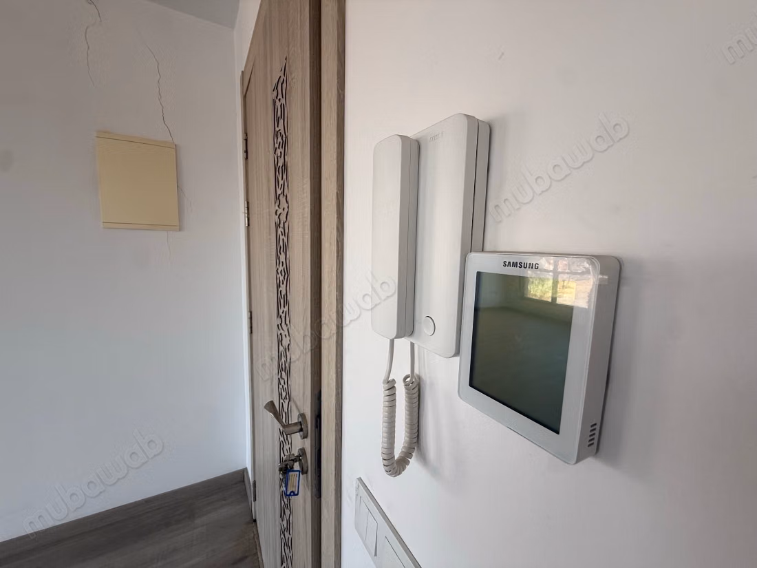 High-end office space of 105 m² for rent, ideally located on Safi Road in Marrakech, near McDonald's.