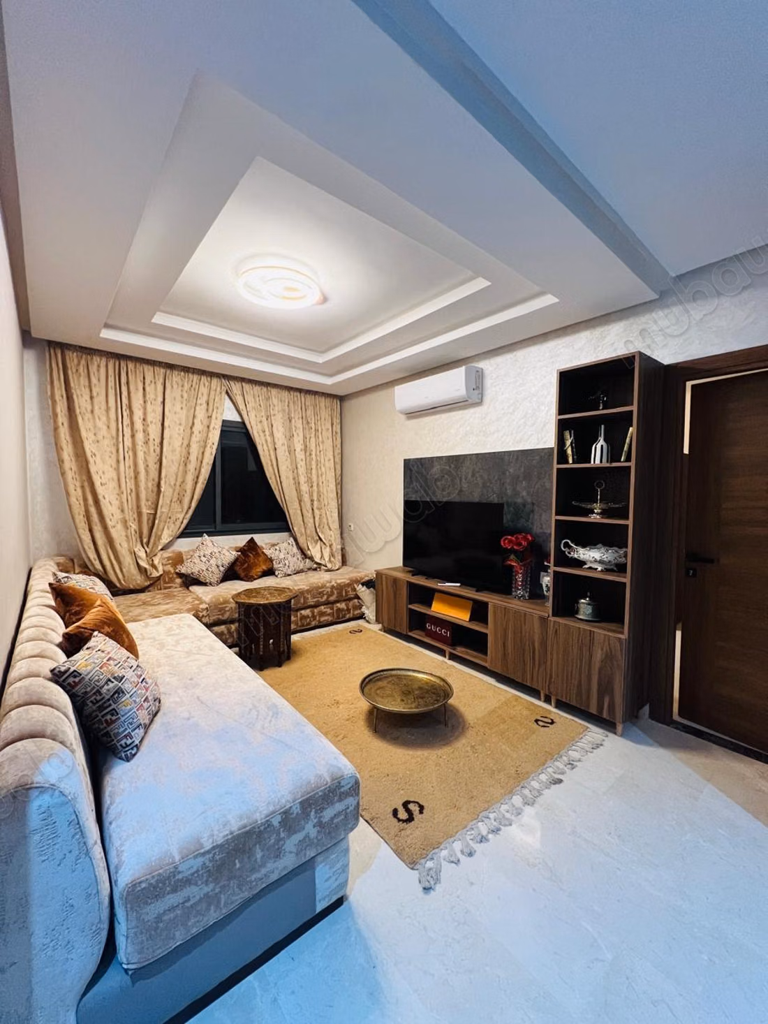 Alquila este apartamento en Ouasis. 2 hermosas habitaciones. Bien amueblado