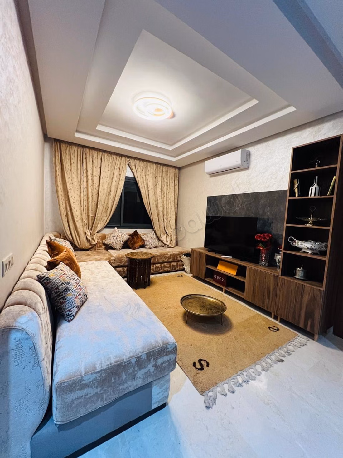 Alquila este apartamento en Ouasis. 2 hermosas habitaciones. Bien amueblado