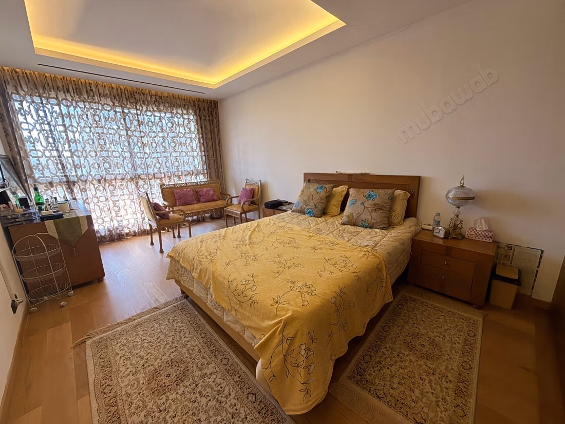 Superbe appartement à louer à Souissi. 4 pièces confortables. Bien meublé