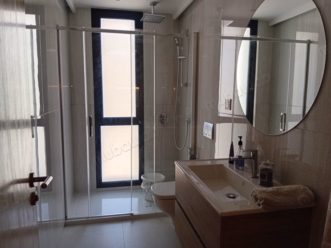 Appartement 1 CH à Louer à CFC