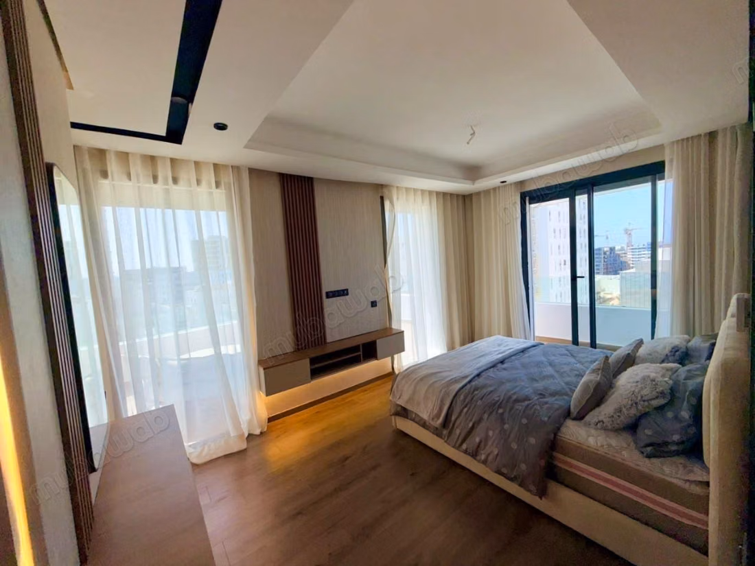 Appartamento arredato con terrazza all'ultimo piano a CFC
