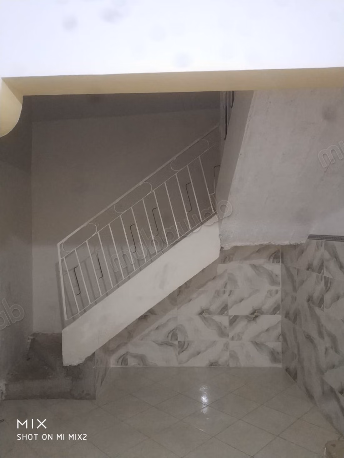 Maison à vendre à Nour. 
3 chambres agréables