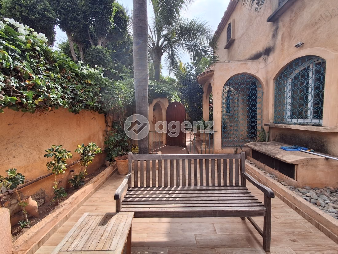 Villa for sale 362 m², 7 bedrooms Route d'Azzemmour Dar Bouazza