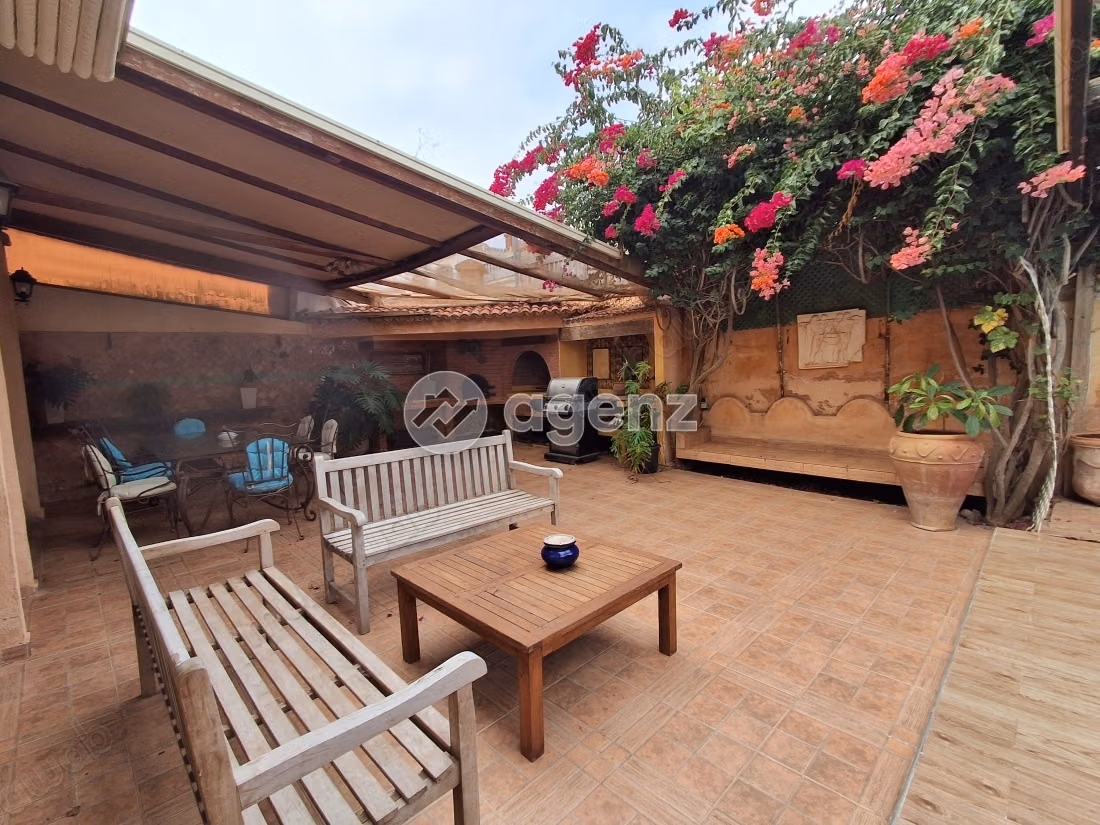 Villa for sale 362 m², 7 bedrooms Route d'Azzemmour Dar Bouazza