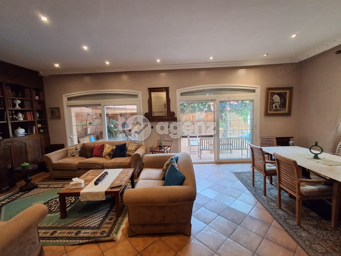 Villa for sale 362 m², 7 bedrooms Route d'Azzemmour Dar Bouazza
