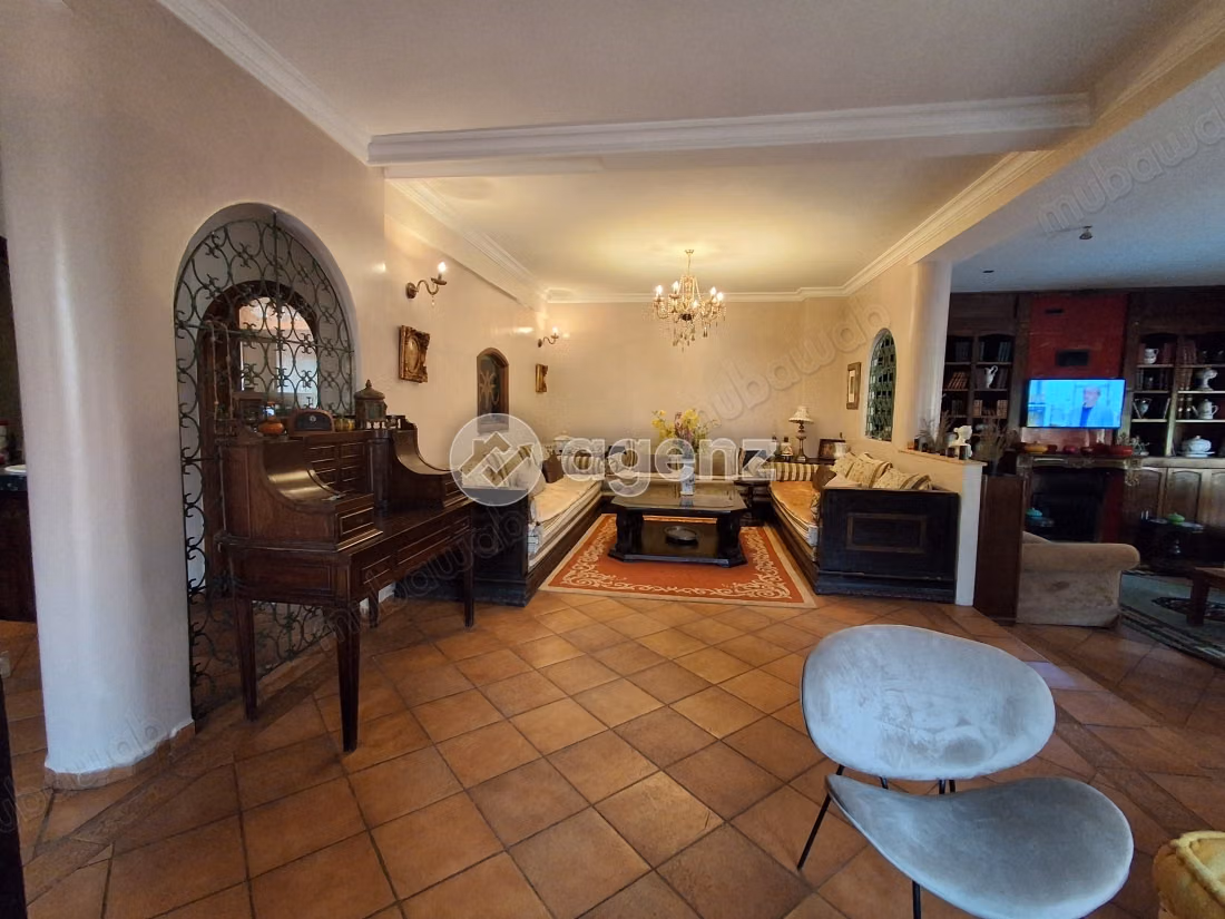 Villa for sale 362 m², 7 bedrooms Route d'Azzemmour Dar Bouazza