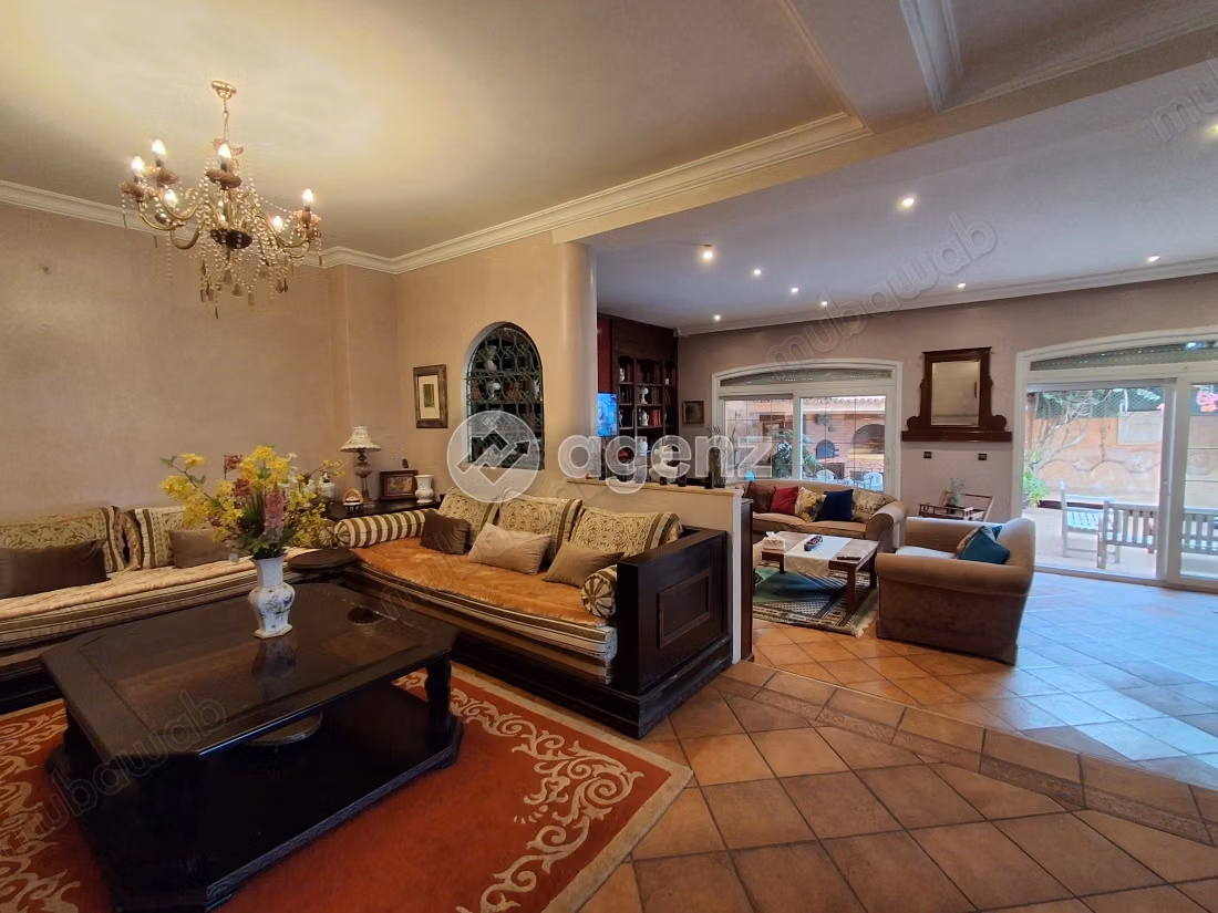 Villa for sale 362 m², 7 bedrooms Route d'Azzemmour Dar Bouazza