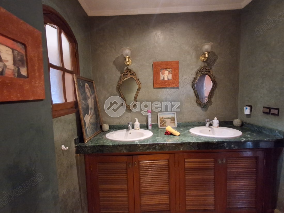 Villa for sale 362 m², 7 bedrooms Route d'Azzemmour Dar Bouazza