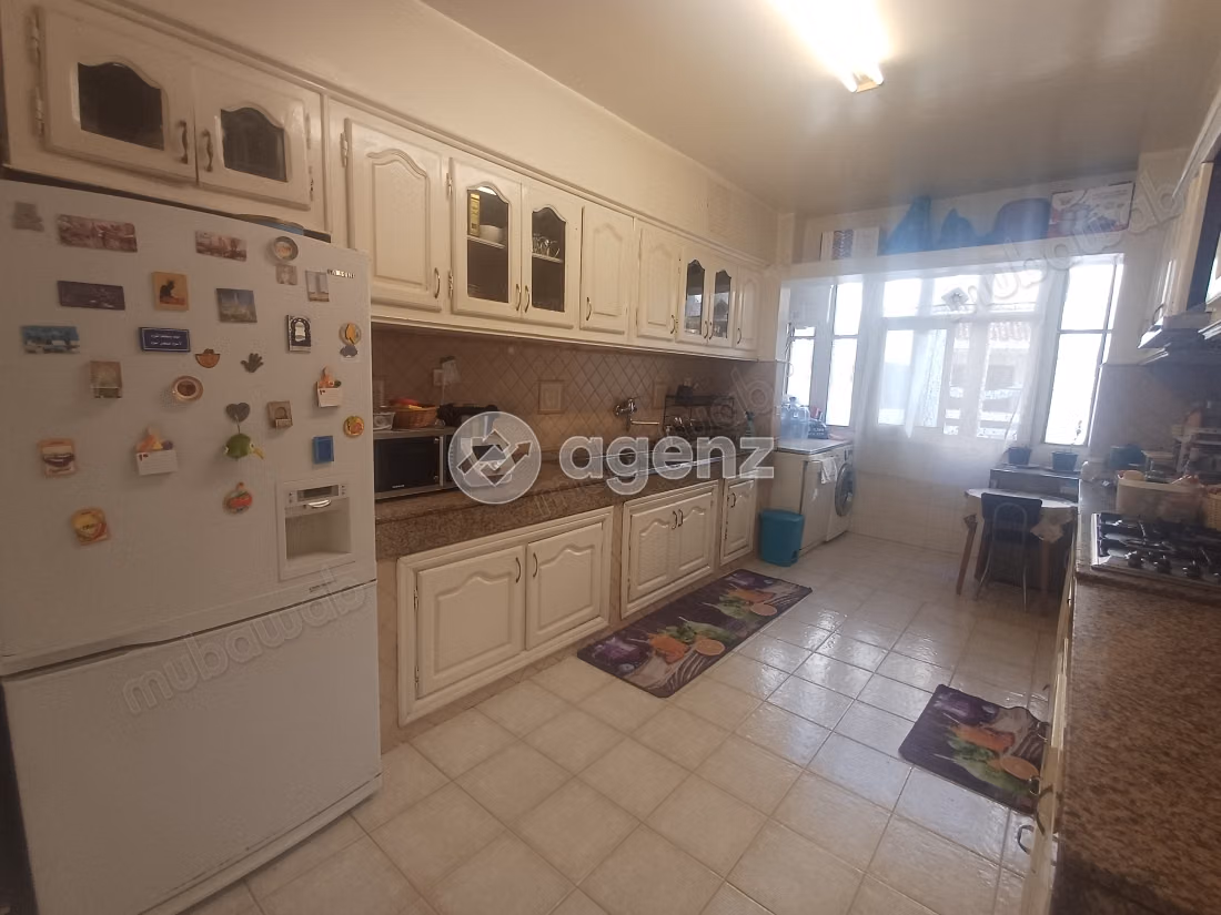 Apartment for sale 194 m², 4 bedrooms Les Hôpitaux Casablanca