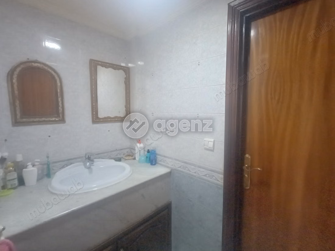 Apartment for sale 194 m², 4 bedrooms Les Hôpitaux Casablanca