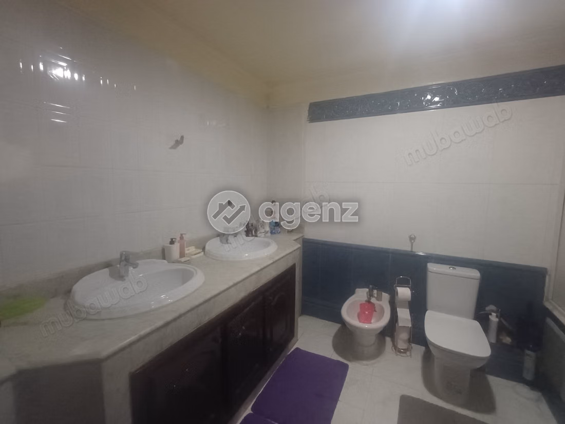 Apartment for sale 194 m², 4 bedrooms Les Hôpitaux Casablanca