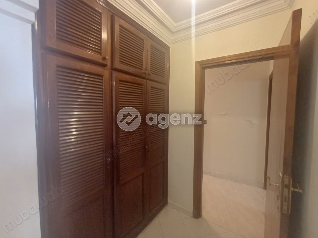 Apartment for sale 194 m², 4 bedrooms Les Hôpitaux Casablanca