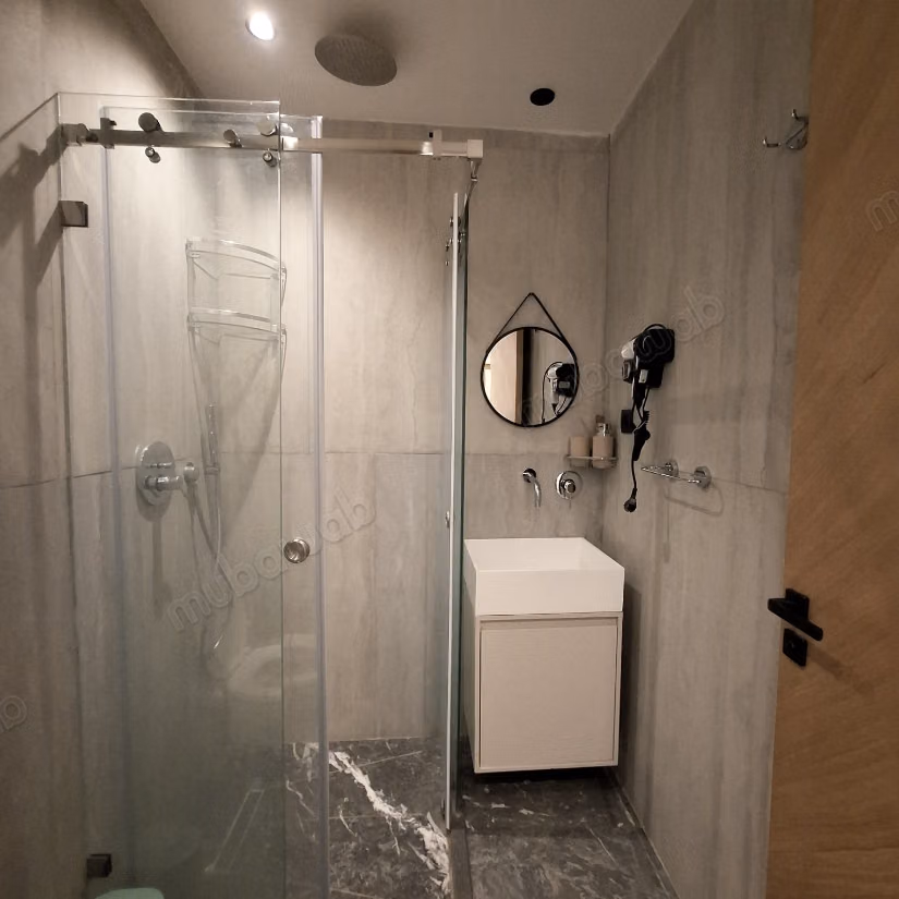 Chic moderne studio neuf meublé à louer