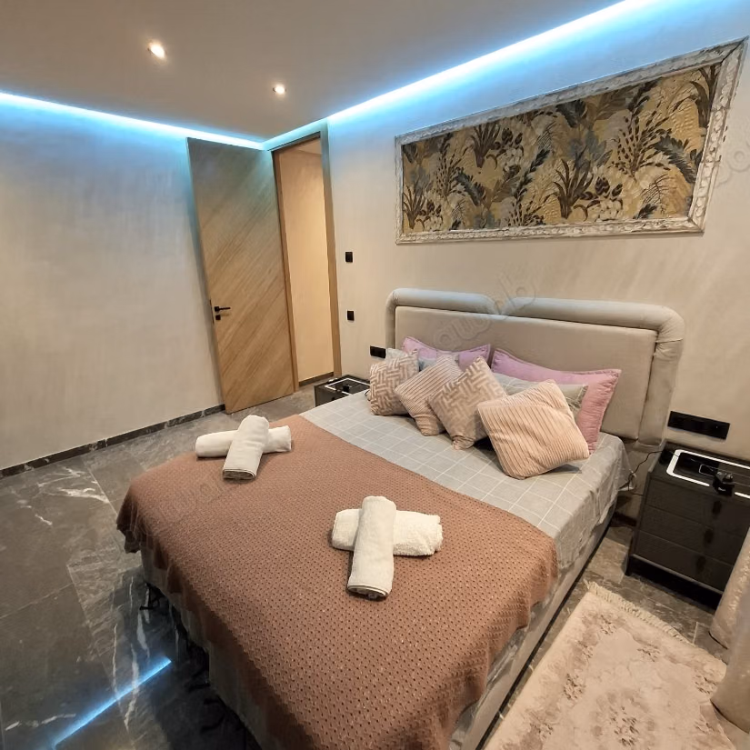 Chic moderne studio neuf meublé à louer