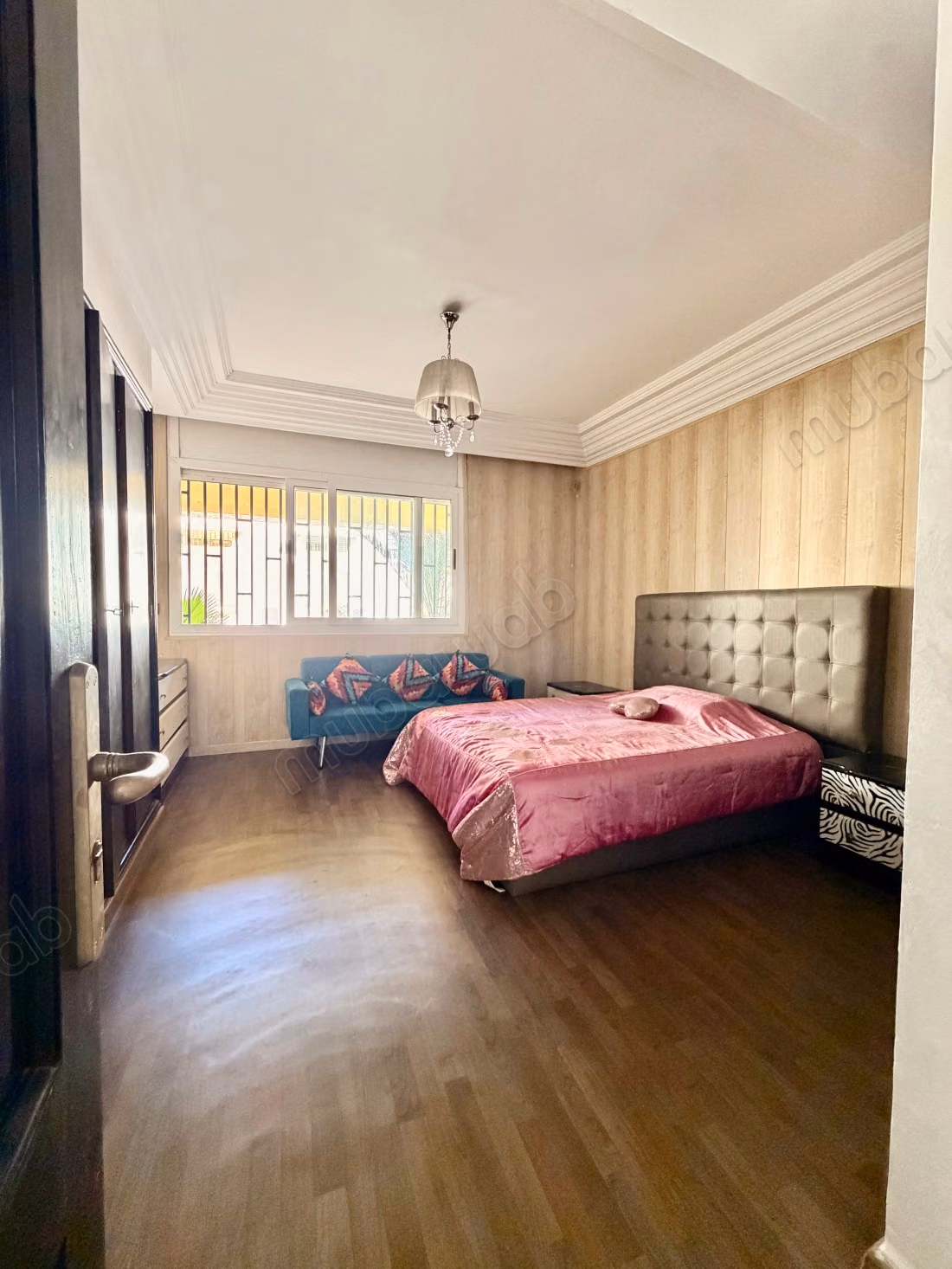 Apartment with terrace in the heart of Gauthier