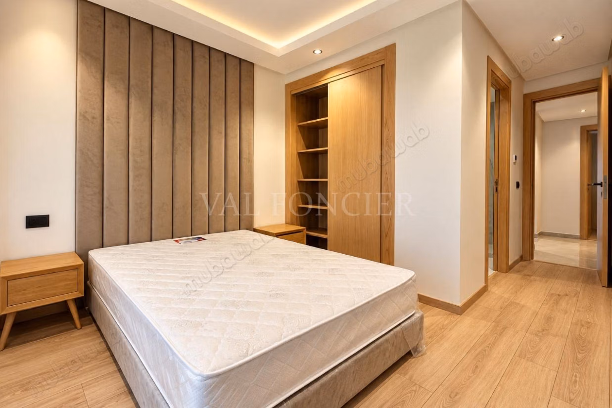 Location Studio neuf meublé avec terrasse proche Lycée Lyautey 
Bourgogne, Casablanca
