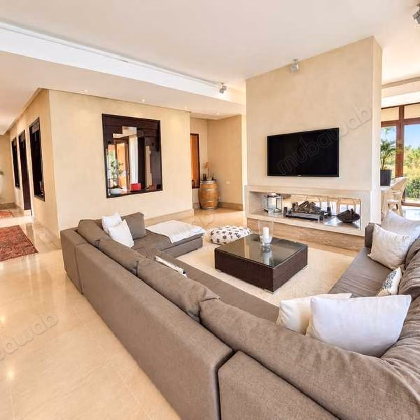 Villa for Sale of 2742.0 m² in Marrakech, Route De Fes