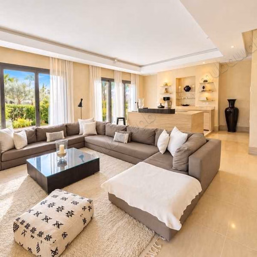 Villa for Sale of 2742.0 m² in Marrakech, Route De Fes