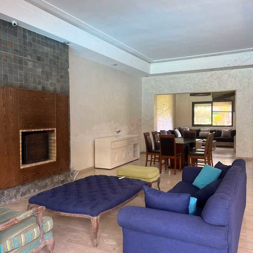 Villa à Vendre de 689.0 m² à Dar Bouazza,
Tamaris1