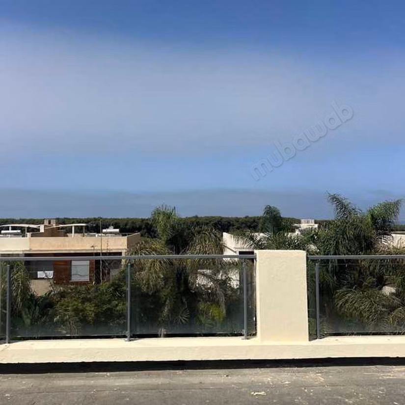 Villa à Vendre de 689.0 m² à Dar Bouazza,
Tamaris1