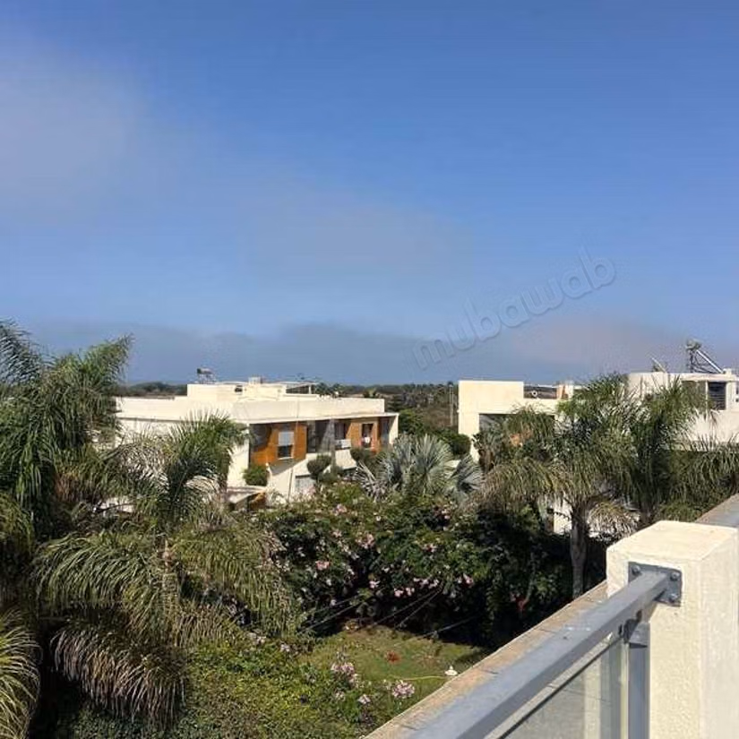 Villa à Vendre de 689.0 m² à Dar Bouazza,
Tamaris1
