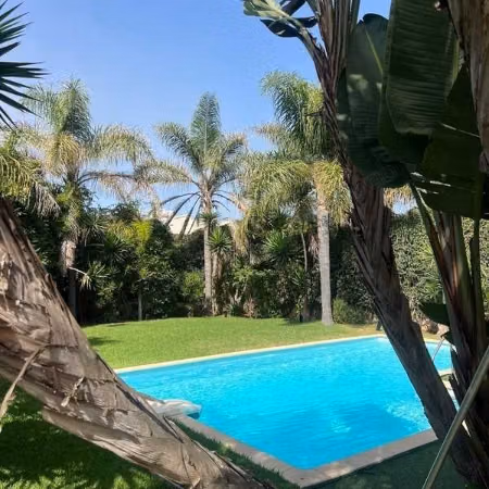 Villa à Vendre de 689.0 m² à Dar Bouazza,
Tamaris1