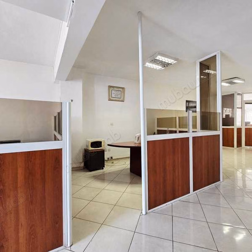 Bureau à Louer de 189.0 m² à Casablanca, Derb Ghalef