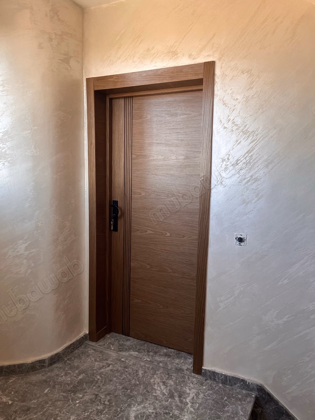 Beautiful apartment for sale in Hay Mohammadi. 3 comfortable rooms. Fully equipped kitchen