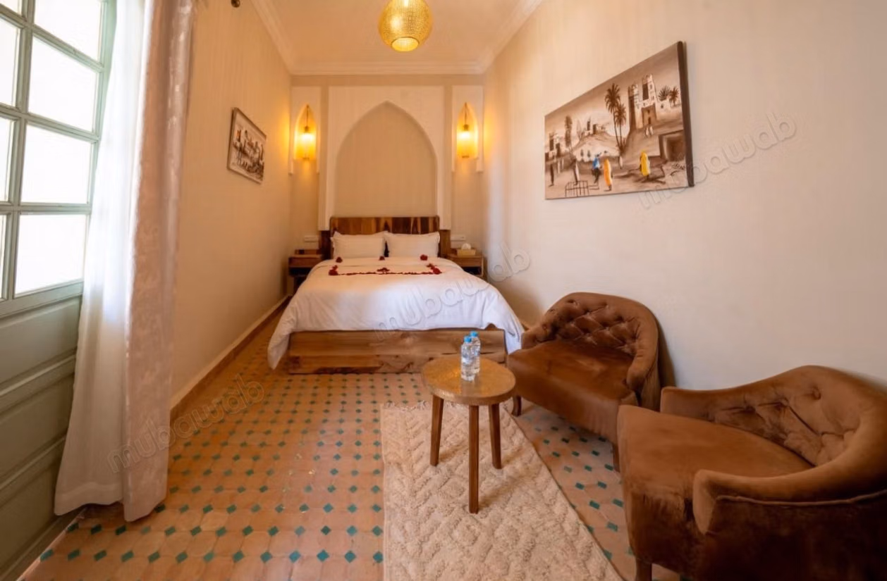 Somptueux riad à vendre à Michouar. 7 belles chambres. Piscine et cheminée
