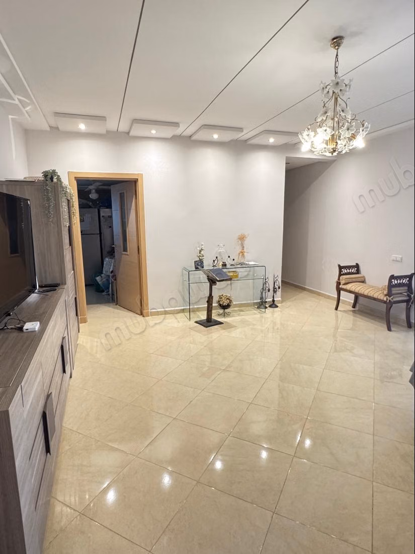 Venta de apartamento en Malabata. 3 hermosas habitaciones