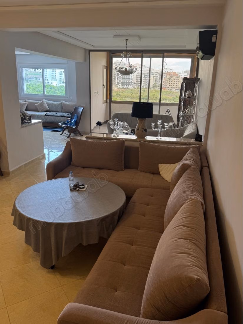 Venta de apartamento en Malabata. 3 hermosas habitaciones