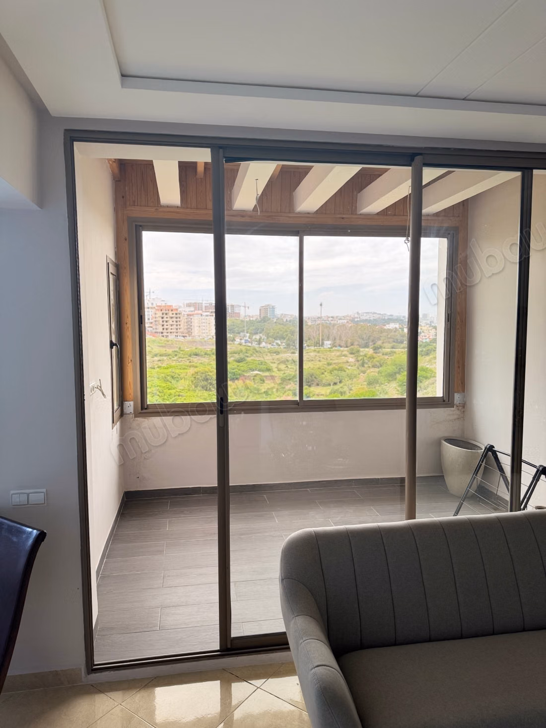 Venta de apartamento en Malabata. 3 hermosas habitaciones