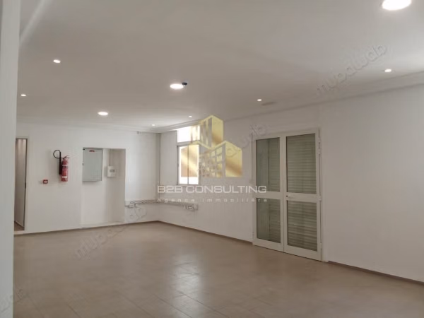 À vendre un bureau au Belvédère