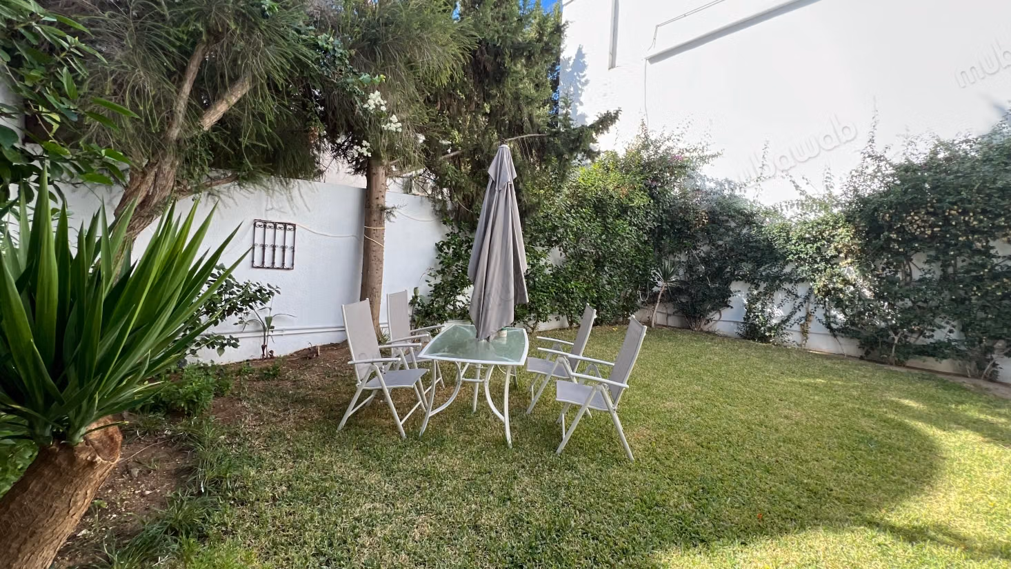 Duplex s2 meublé avec Jardin à Gammarth